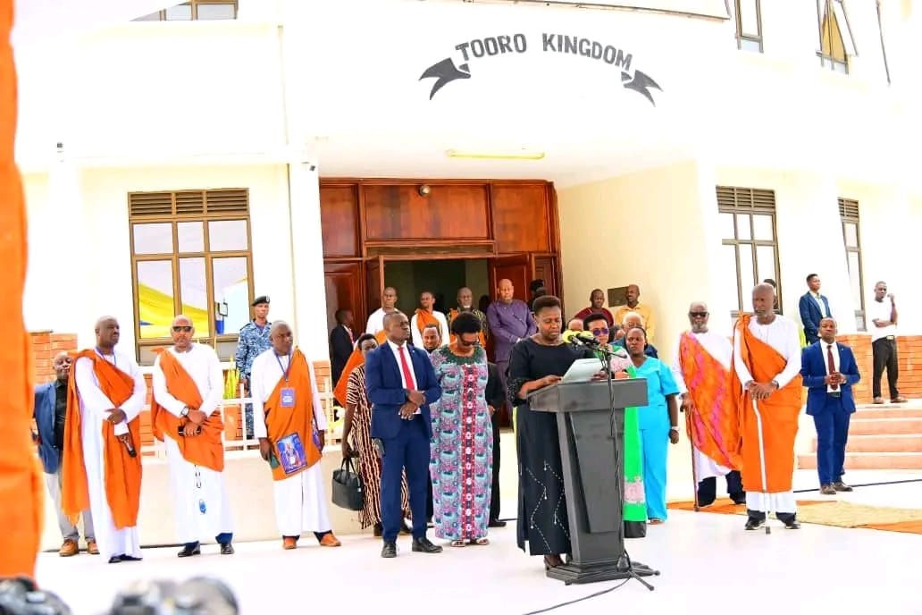 VP Alupo Meets Tooro Kingdom s Omusuga Queen Mother As She Pays 